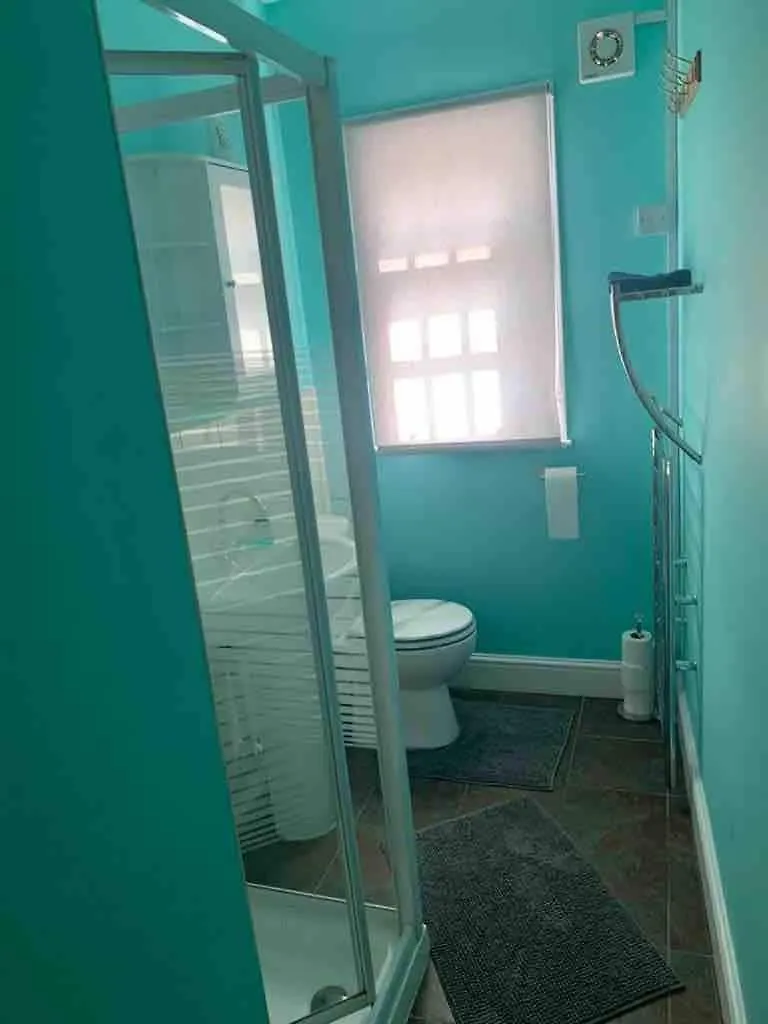 2 Double Bedroom Flat In The Heart Of 첼튼엄