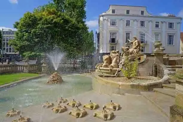 2 Double Bedroom Flat In The Heart Of Cheltenham Apartment