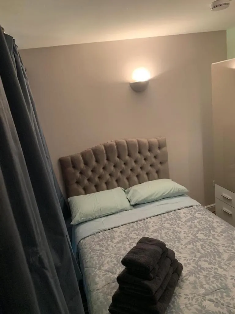 Apartment 2 Double Bedroom Flat In The Heart Of Cheltenham