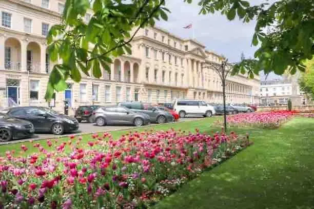 Apartment 2 Double Bedroom Flat In The Heart Of Cheltenham United Kingdom