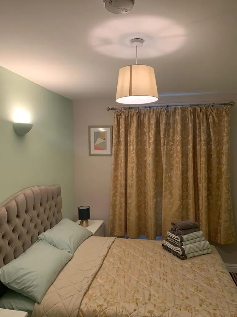 Apartment 2 Double Bedroom Flat In The Heart Of Cheltenham