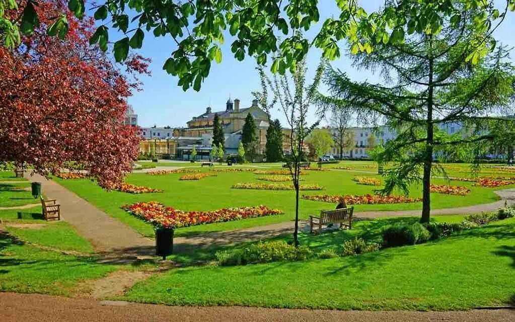 Apartment 2 Double Bedroom Flat In The Heart Of Cheltenham